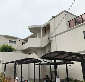 メゾンイワサカ